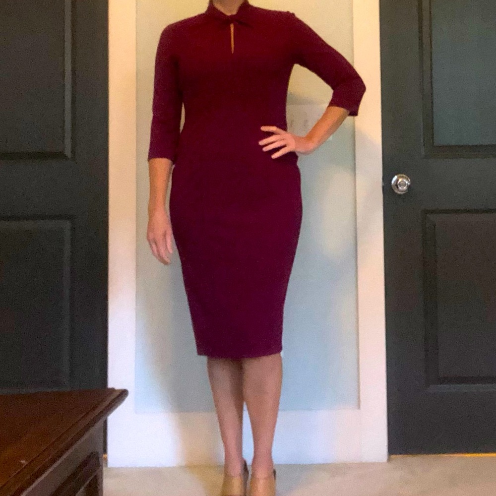 Donna Morgan 3/4 sleeve crepe sheath dress with twisted neckline